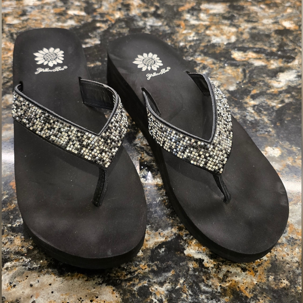 Yellow Box Women's Black Foam And Bling Sandals Flip Flops Size 9